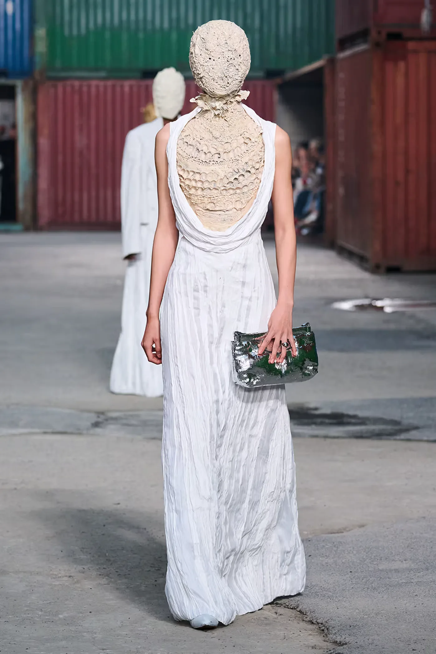 https hypebeast.com image 2026 04 01 maison margiela fw26 shanghai fashion week collection 016 2