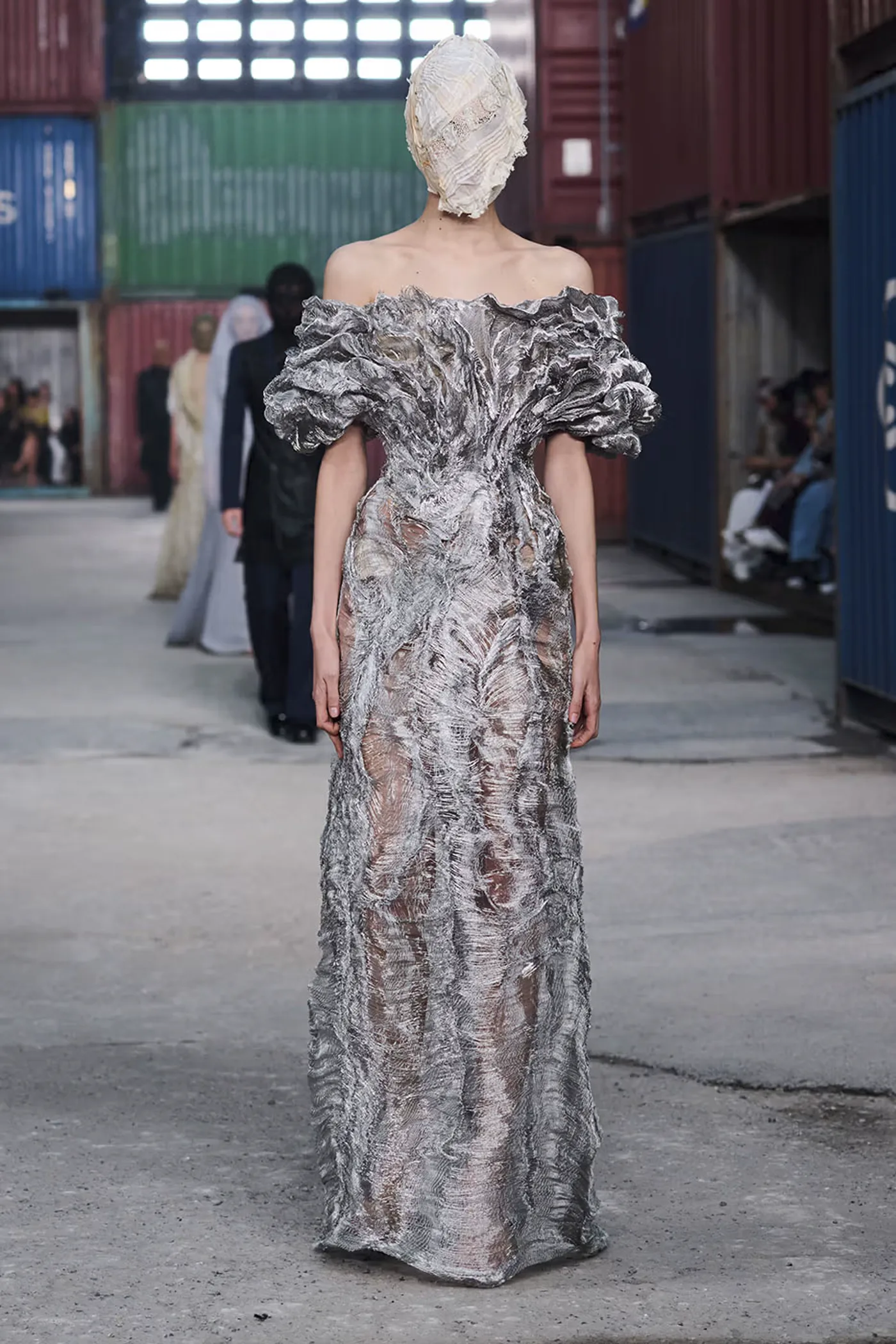 https hypebeast.com image 2026 04 01 maison margiela fw26 shanghai fashion week collection 032 3