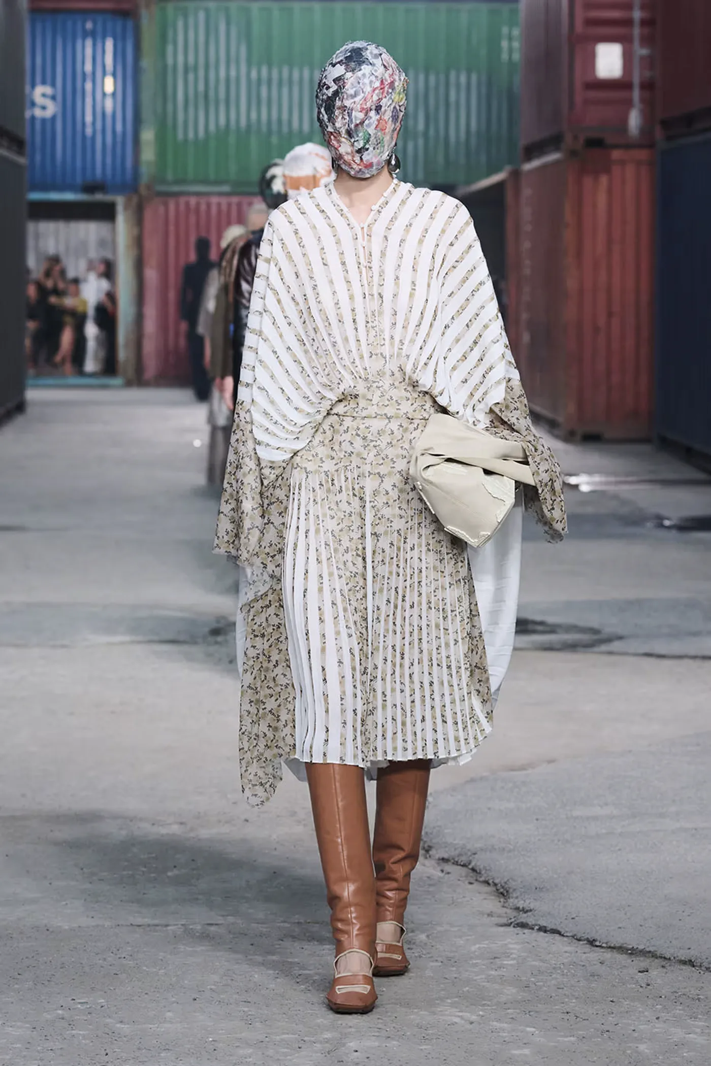 https hypebeast.com image 2026 04 01 maison margiela fw26 shanghai fashion week collection 044 2