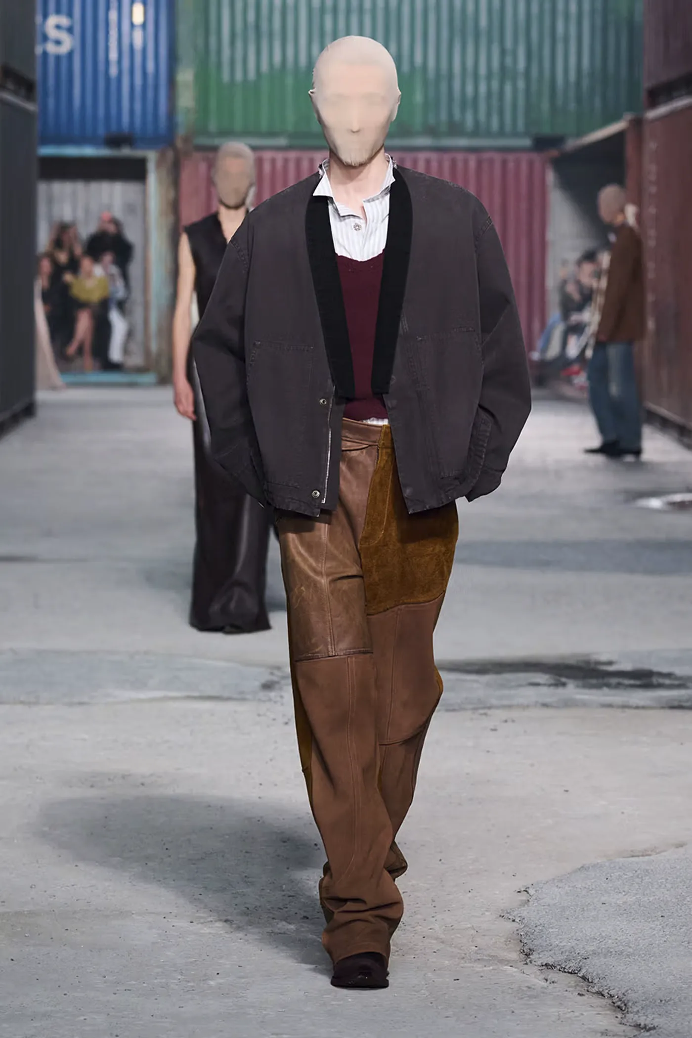 https hypebeast.com image 2026 04 01 maison margiela fw26 shanghai fashion week collection 049 2