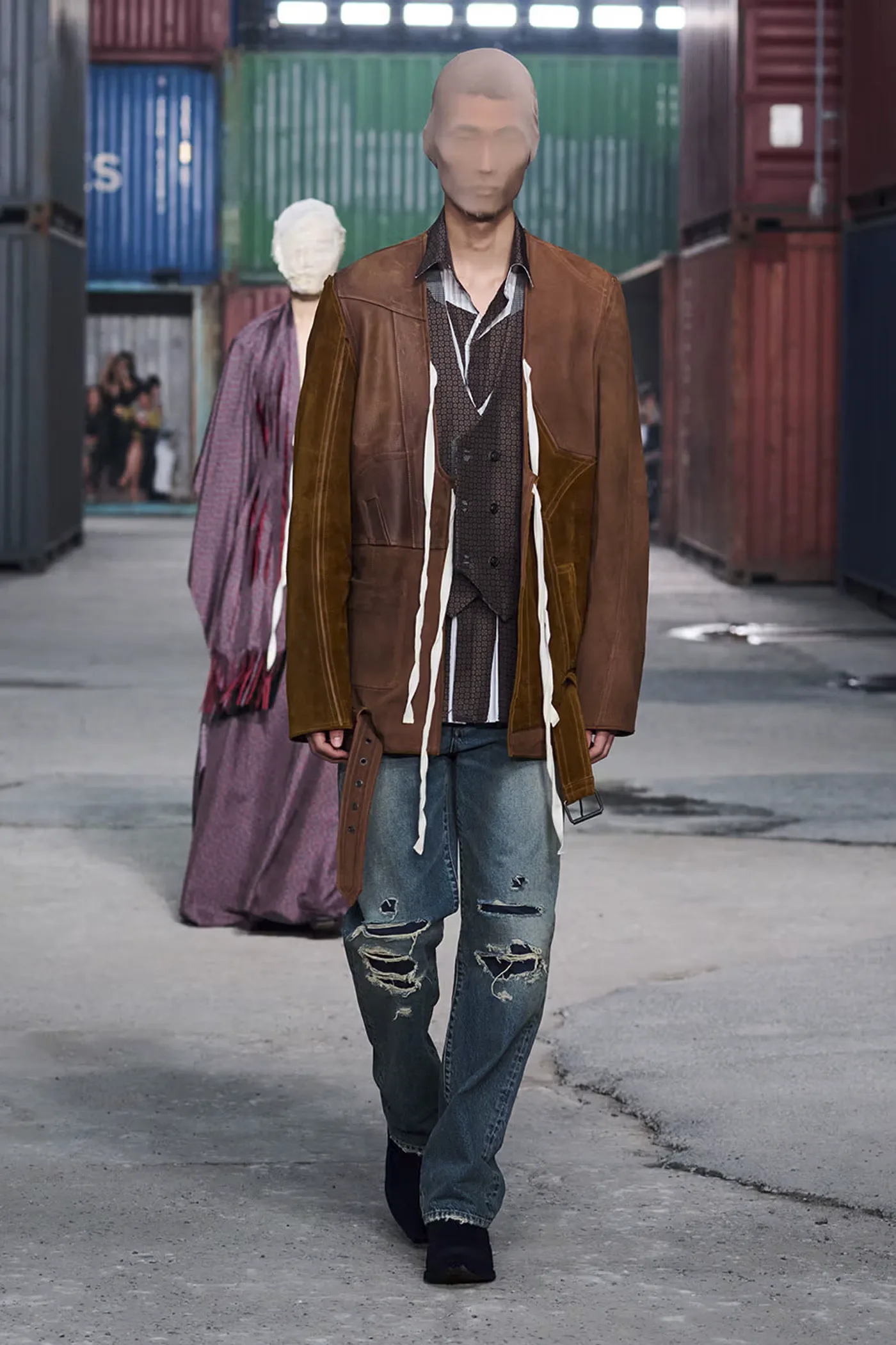 https hypebeast.com image 2026 04 01 maison margiela fw26 shanghai fashion week collection 053 2