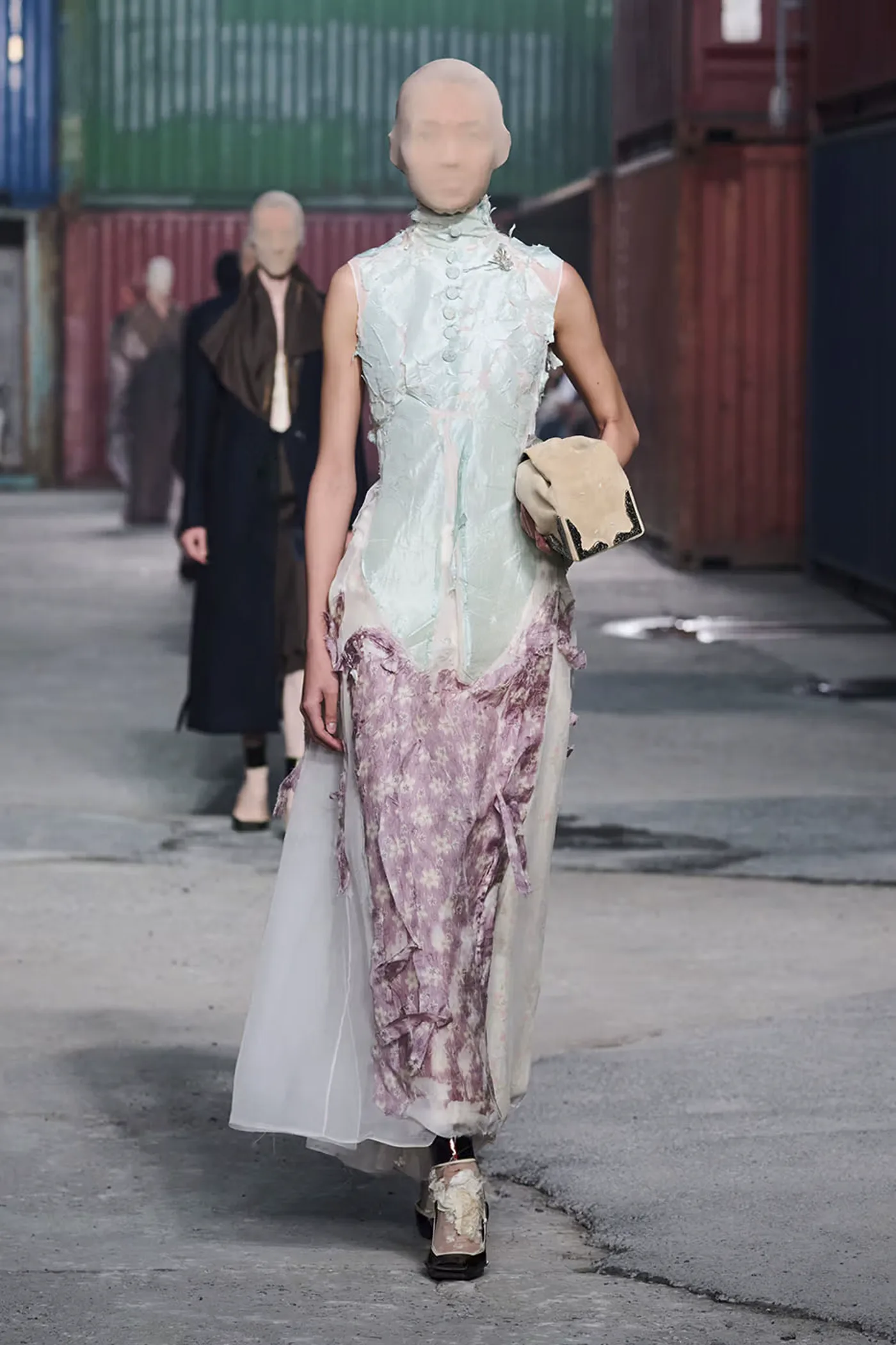 https hypebeast.com image 2026 04 01 maison margiela fw26 shanghai fashion week collection 055 2
