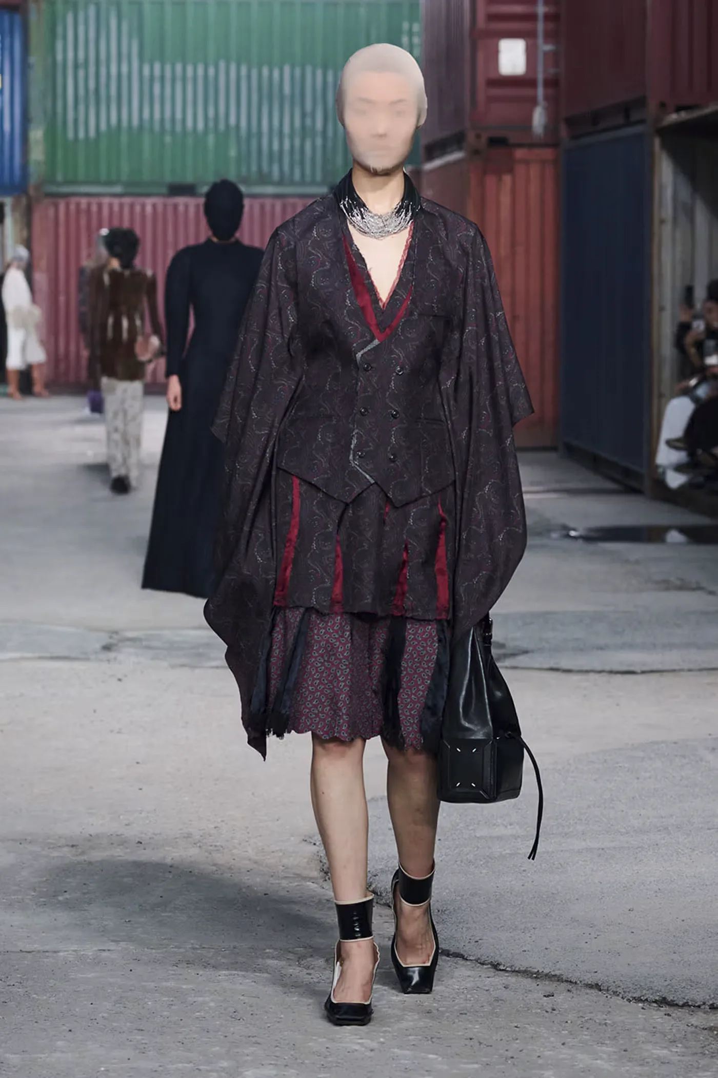https hypebeast.com image 2026 04 01 maison margiela fw26 shanghai fashion week collection 057 2