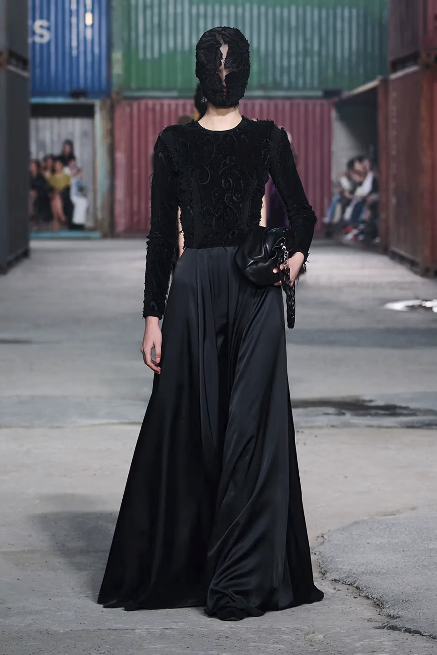 https hypebeast.com image 2026 04 01 maison margiela fw26 shanghai fashion week collection 066 2