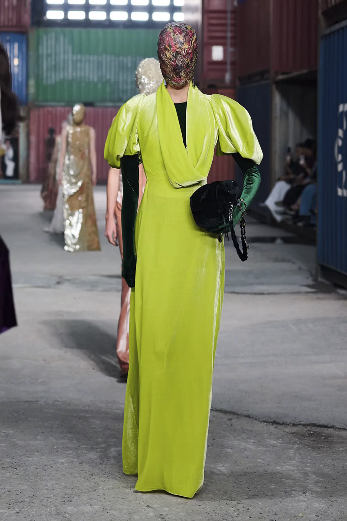 https hypebeast.com image 2026 04 01 maison margiela fw26 shanghai fashion week collection 072 2