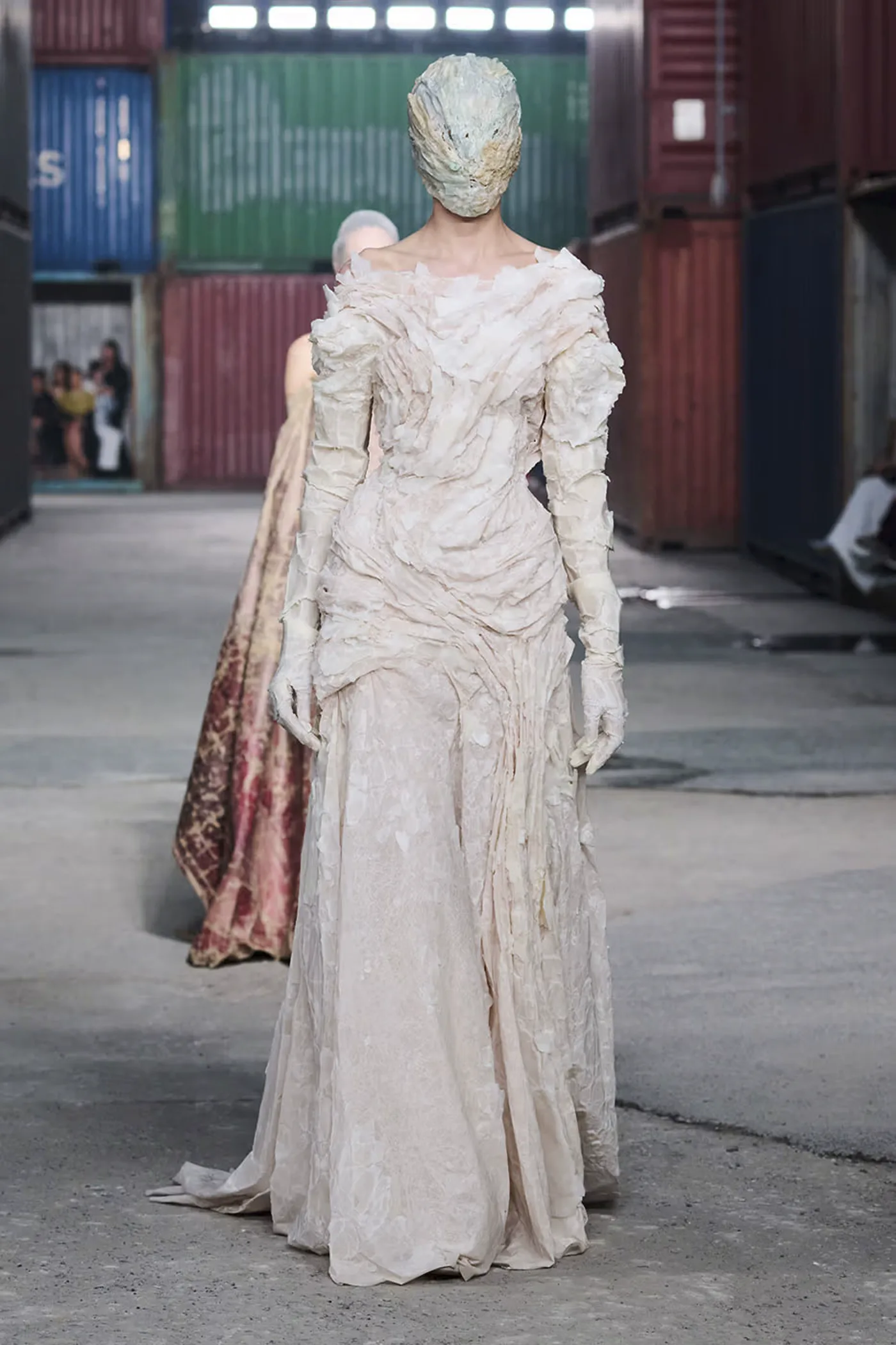 https hypebeast.com image 2026 04 01 maison margiela fw26 shanghai fashion week collection 075 2