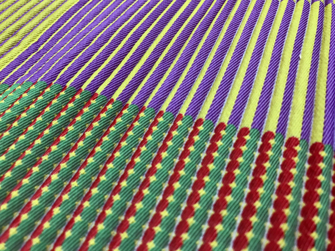 Antoine Peters Lenticular Weave